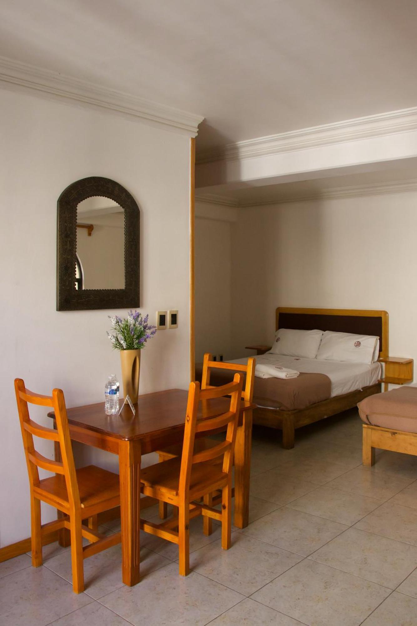 Suites Sevilla Puebla Dış mekan fotoğraf